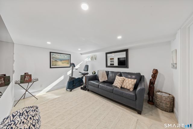 25 Lakeside Avenue, Darien, CT 06820