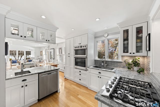 25 Lakeside Avenue, Darien, CT 06820