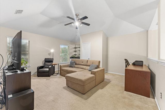 3820 Pin Oak Drive S, Pearland, TX 77581
