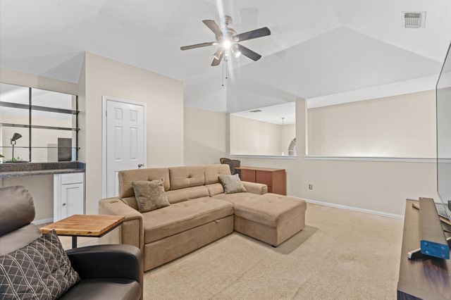 3820 Pin Oak Drive S, Pearland, TX 77581