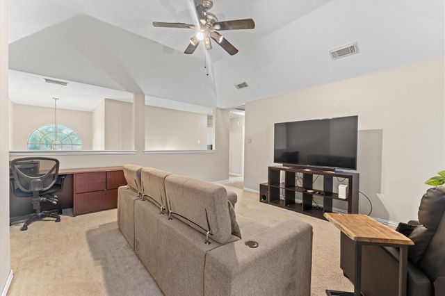 3820 Pin Oak Drive S, Pearland, TX 77581