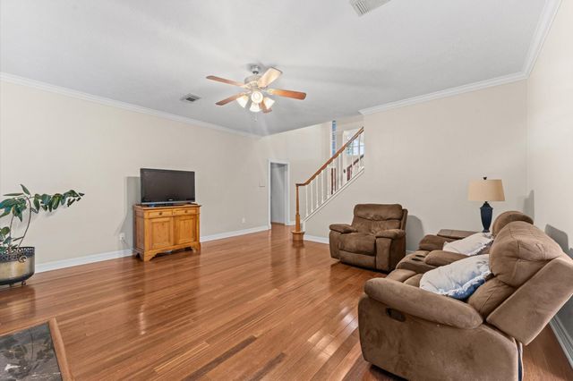 3820 Pin Oak Drive S, Pearland, TX 77581