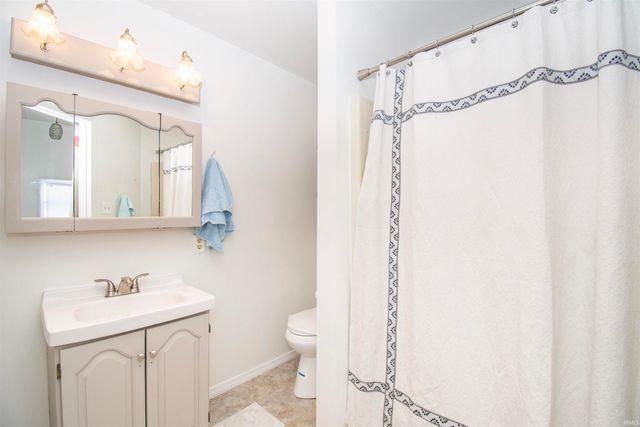 527 E Mitchell Street, Kendallville, IN 46755