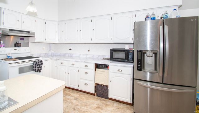 527 E Mitchell Street, Kendallville, IN 46755