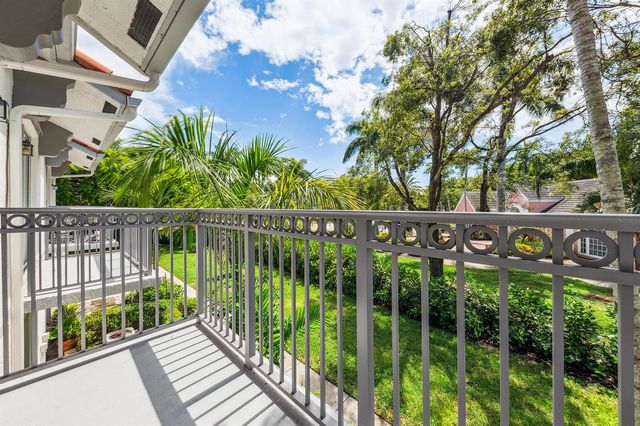 2020 Alta Meadows Lane 504, Delray Beach, FL 33444