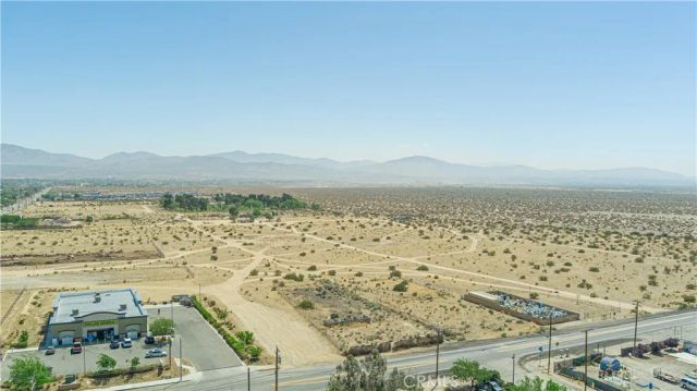 90 Palmdale Blvd, Sun Village, CA 93543