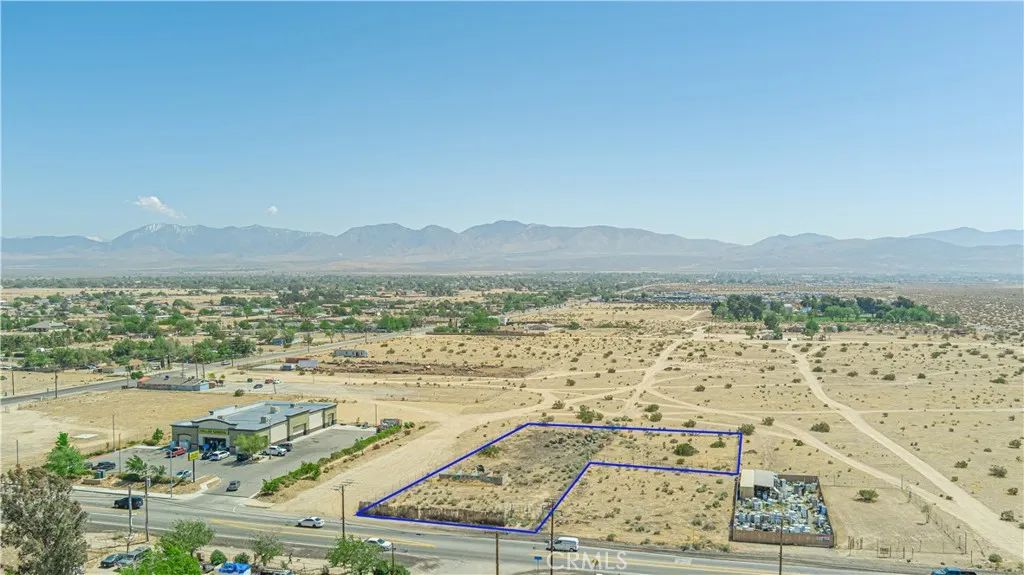 90 Palmdale Blvd, Sun Village, CA 93543