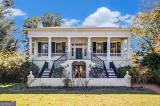 112 Hillcrest Road, West Point, GA 31833