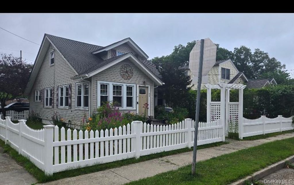 61 Highland Avenue, Patchogue, NY 11772