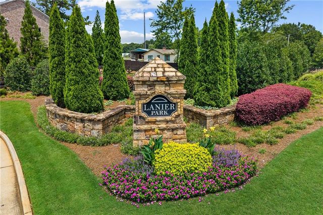 1326 Lanier Vista Drive, Buford, GA 30518