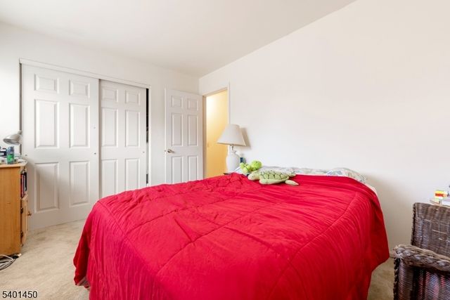 110 Bayberry Dr, Franklin Twp., NJ 08873