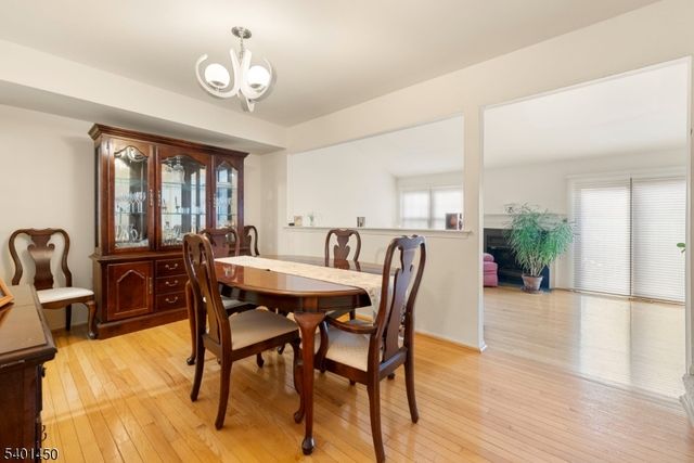 110 Bayberry Dr, Franklin Twp., NJ 08873