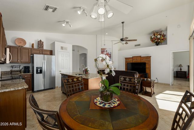 9205 E WOOD Drive, Scottsdale, AZ 85260