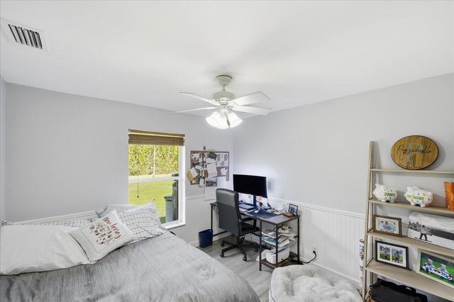 15211 92nd Court N, The Acreage, FL 33412