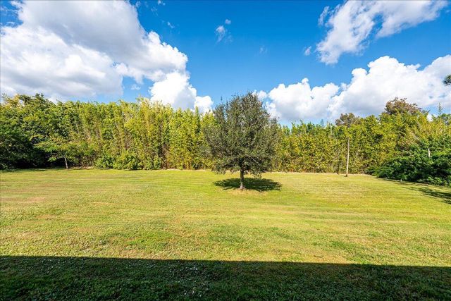 15211 92nd Court N, The Acreage, FL 33412