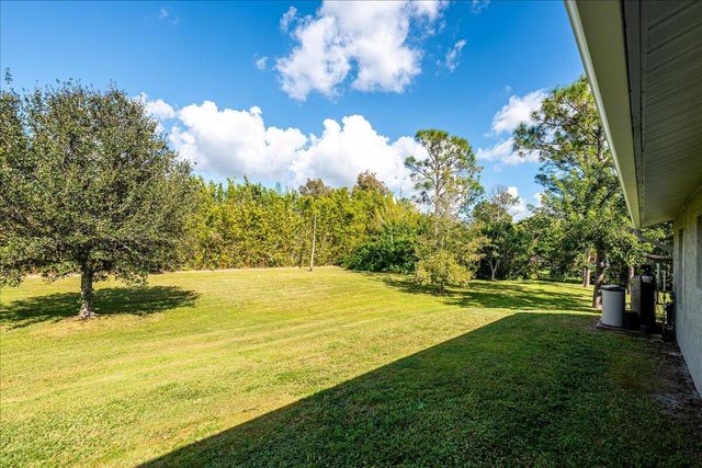 15211 92nd Court N, The Acreage, FL 33412