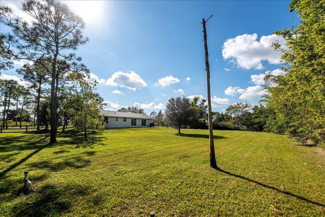 15211 92nd Court N, The Acreage, FL 33412