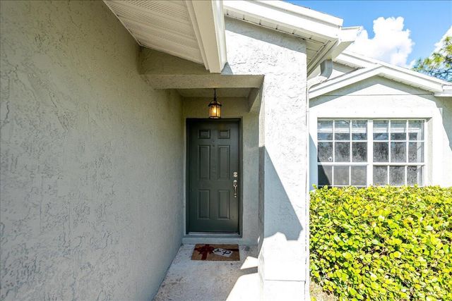 15211 92nd Court N, The Acreage, FL 33412