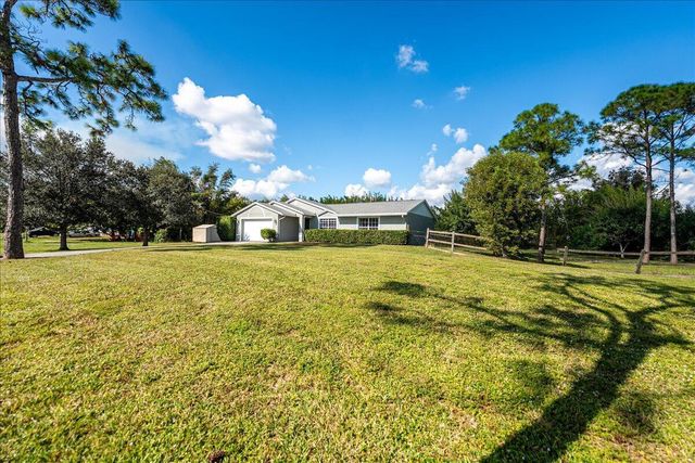 15211 92nd Court N, The Acreage, FL 33412