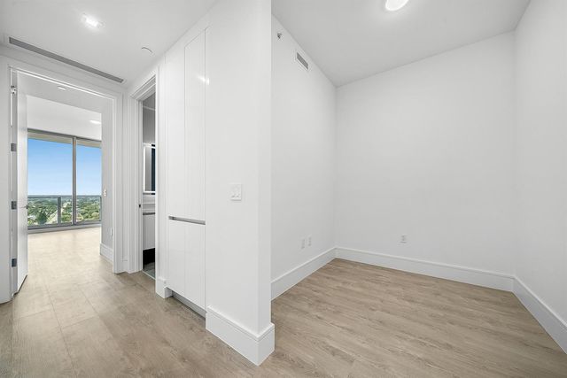 220 Lake Shore Drive 1508, Lake Park, FL 33403