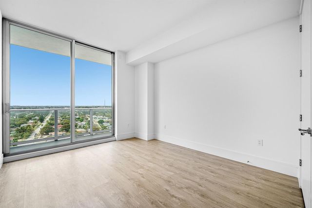 220 Lake Shore Drive 1508, Lake Park, FL 33403