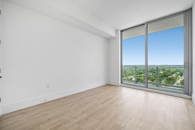 220 Lake Shore Drive 1508, Lake Park, FL 33403
