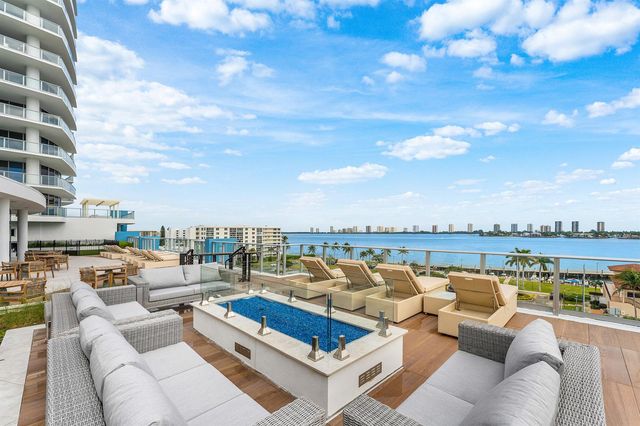 220 Lake Shore Drive 1508, Lake Park, FL 33403
