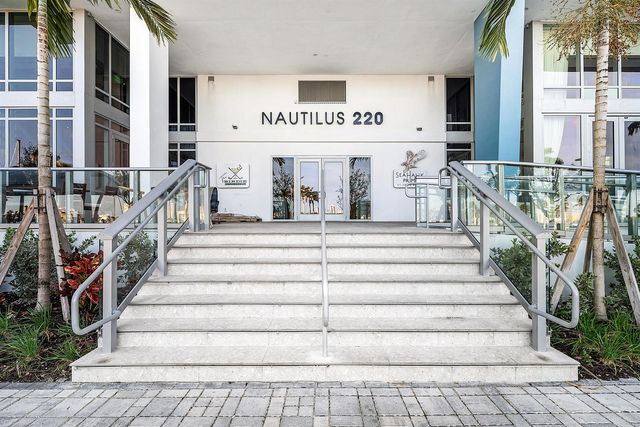 220 Lake Shore Drive 1508, Lake Park, FL 33403