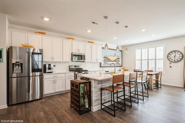 2511 Geranium Way, Rolling Meadows, IL 60008