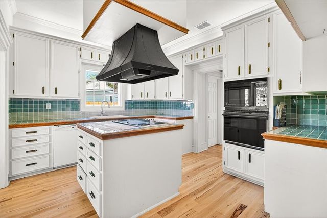 328 Del Mar Blvd, Corpus Christi, TX 78404