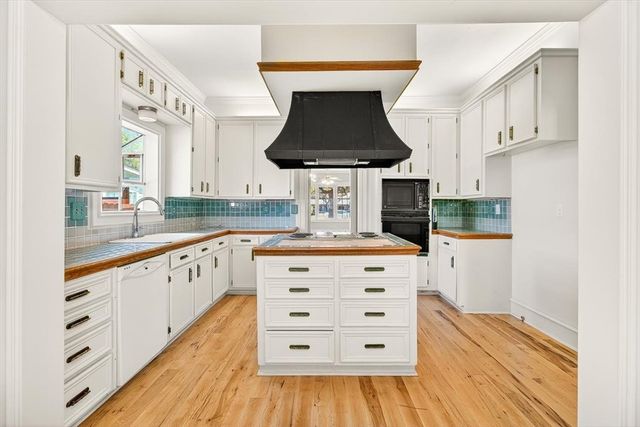 328 Del Mar Blvd, Corpus Christi, TX 78404