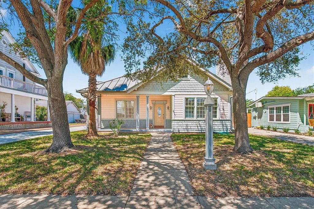 328 Del Mar Blvd, Corpus Christi, TX 78404