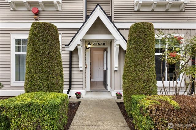 22668 NE Alder Crest Lane, Redmond, WA 98053