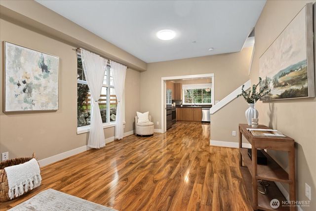 22668 NE Alder Crest Lane, Redmond, WA 98053