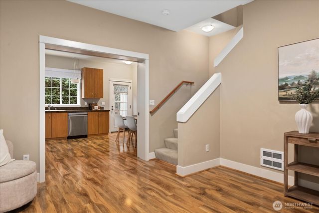 22668 NE Alder Crest Lane, Redmond, WA 98053