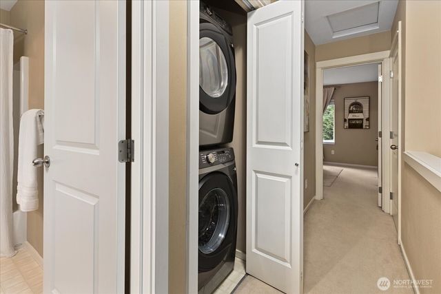 22668 NE Alder Crest Lane, Redmond, WA 98053