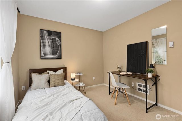 22668 NE Alder Crest Lane, Redmond, WA 98053