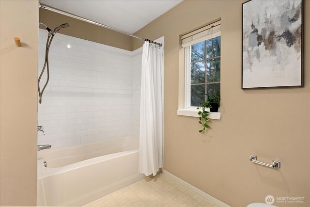 22668 NE Alder Crest Lane, Redmond, WA 98053