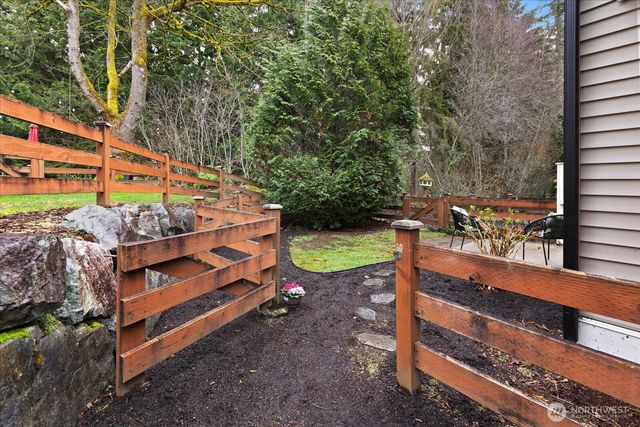 22668 NE Alder Crest Lane, Redmond, WA 98053