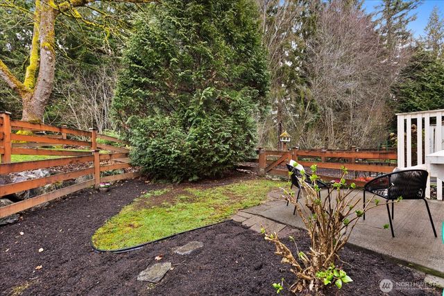 22668 NE Alder Crest Lane, Redmond, WA 98053