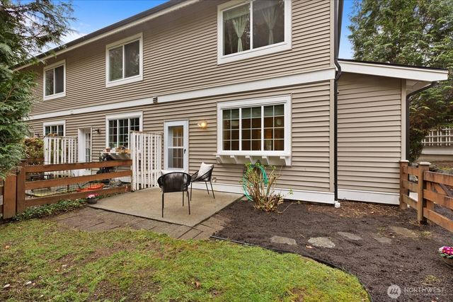 22668 NE Alder Crest Lane, Redmond, WA 98053