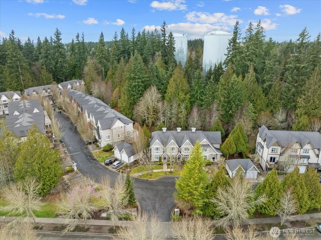 22668 NE Alder Crest Lane, Redmond, WA 98053