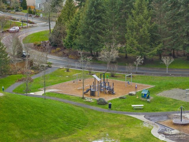 22668 NE Alder Crest Lane, Redmond, WA 98053