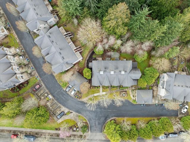 22668 NE Alder Crest Lane, Redmond, WA 98053