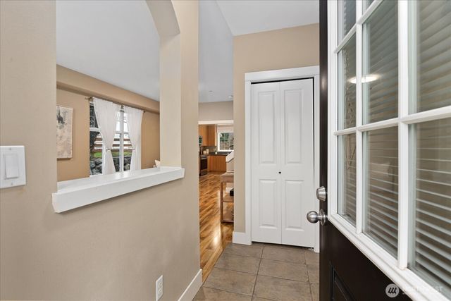 22668 NE Alder Crest Lane, Redmond, WA 98053