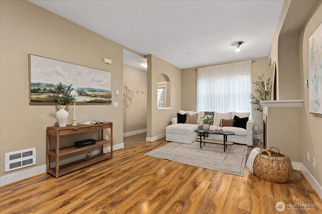 22668 NE Alder Crest Lane, Redmond, WA 98053