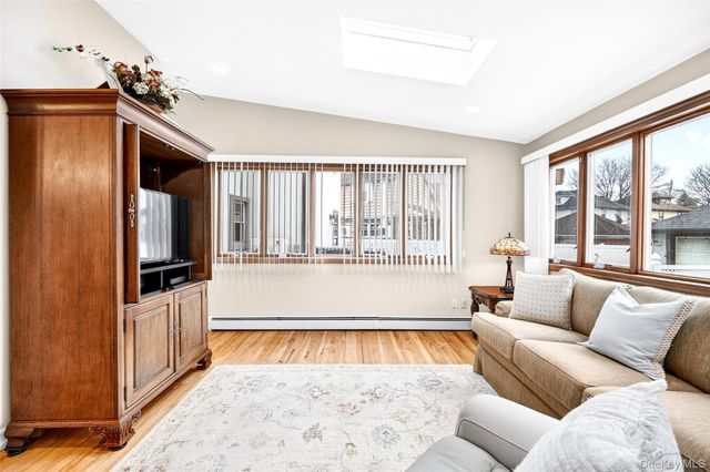 3334 Country Club Road, Bronx, NY 10465