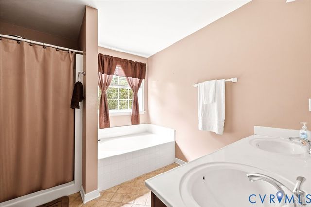1657 Dawn Brook Ct, Powhatan, VA 23139