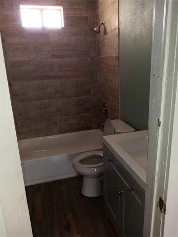 1717 15th St, Corpus Christi, TX 78404