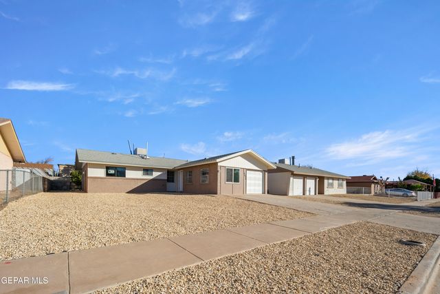 10824 OPALSTONE Street, El Paso, TX 79924